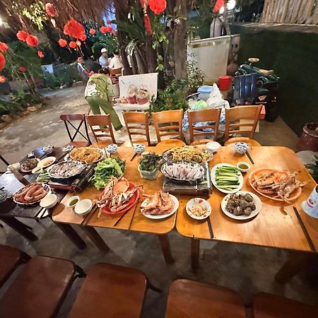 Bungalow Hotel Chi Khu Co Ong Bagian luar foto
