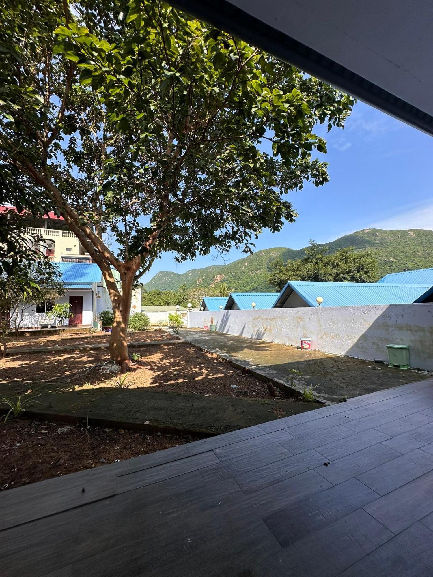 Bungalow Hotel Chi Khu Co Ong Bagian luar foto