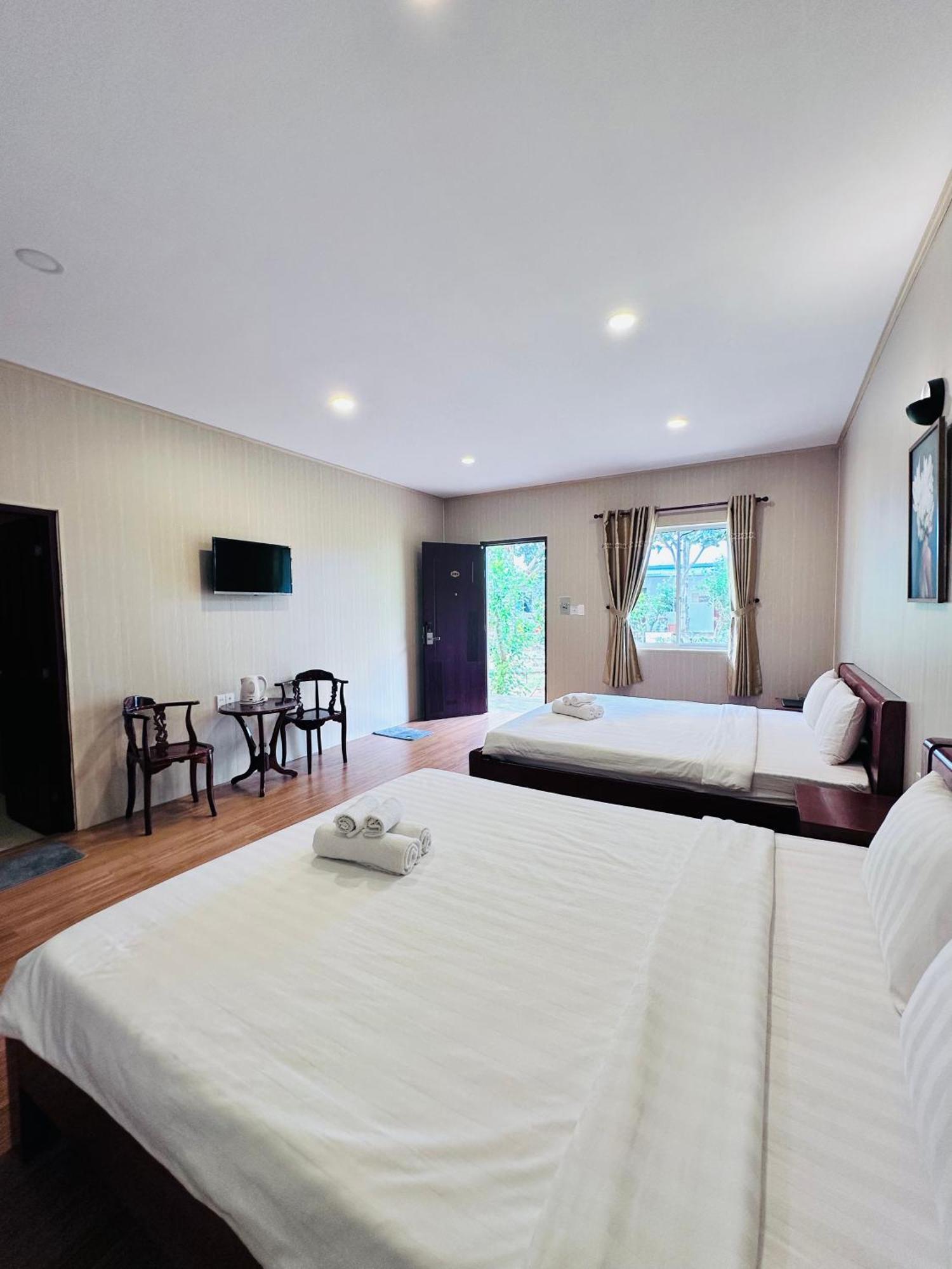 Bungalow Hotel Chi Khu Co Ong Bagian luar foto