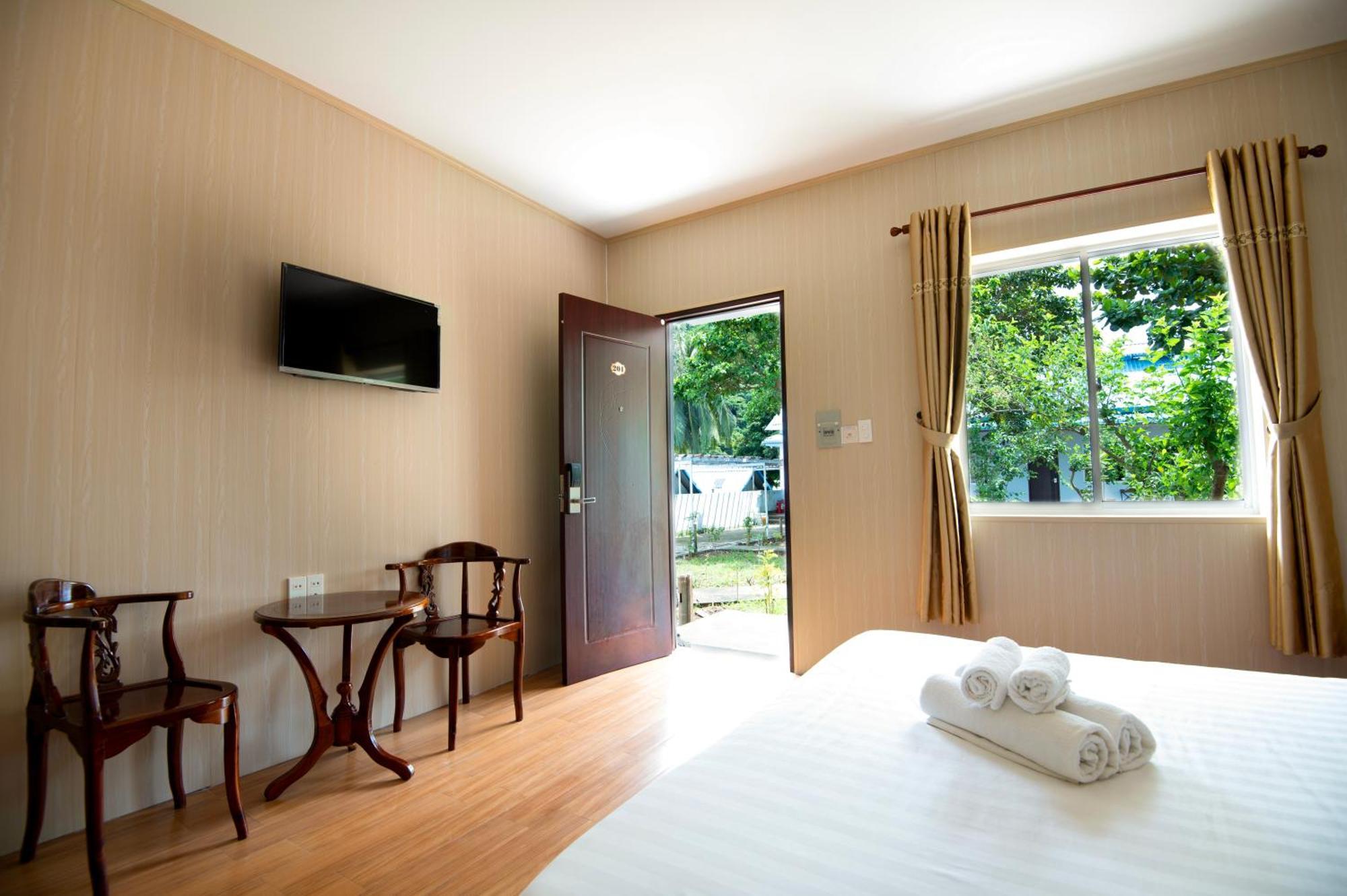 Bungalow Hotel Chi Khu Co Ong Bagian luar foto
