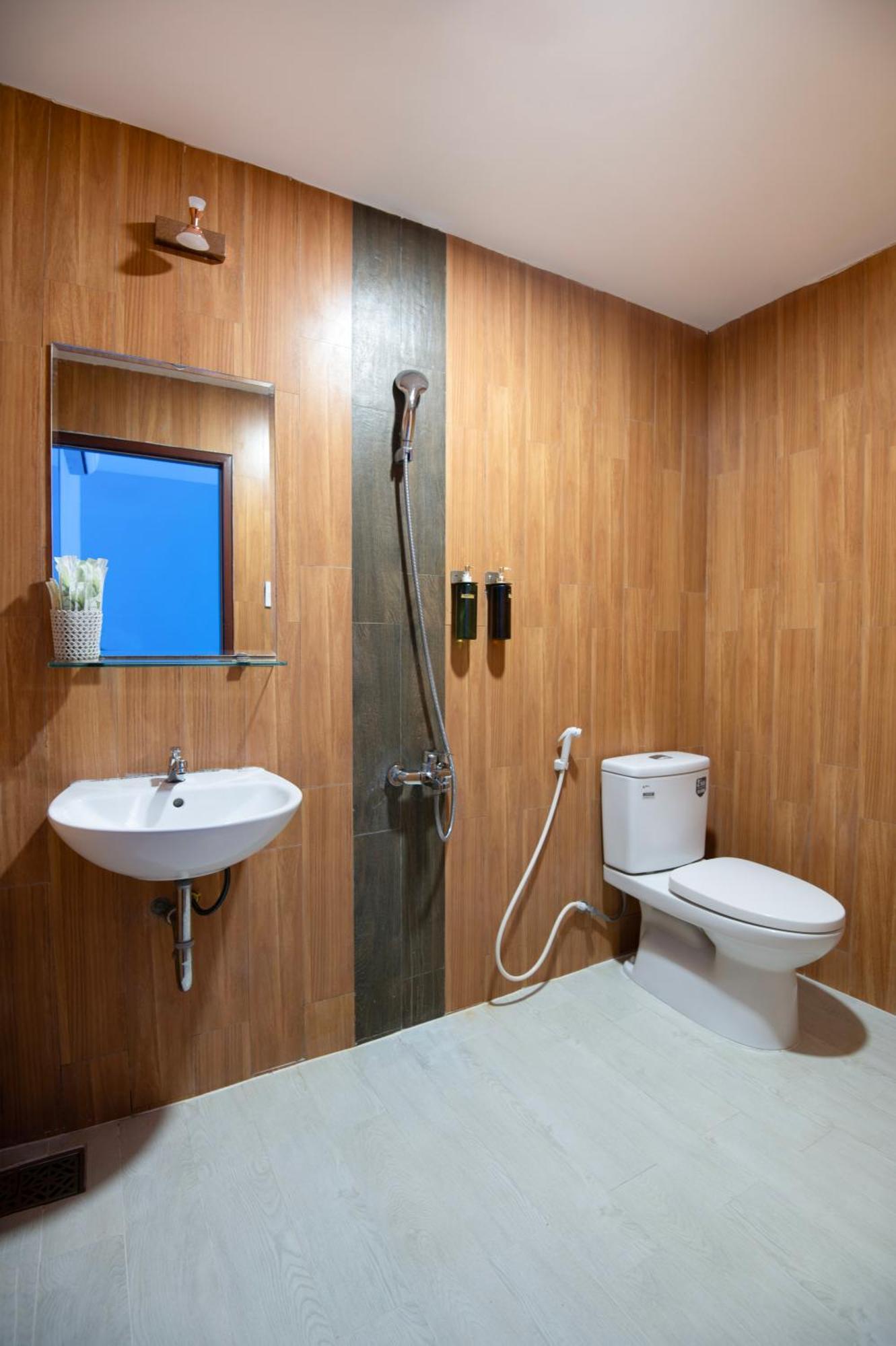 Bungalow Hotel Chi Khu Co Ong Bagian luar foto