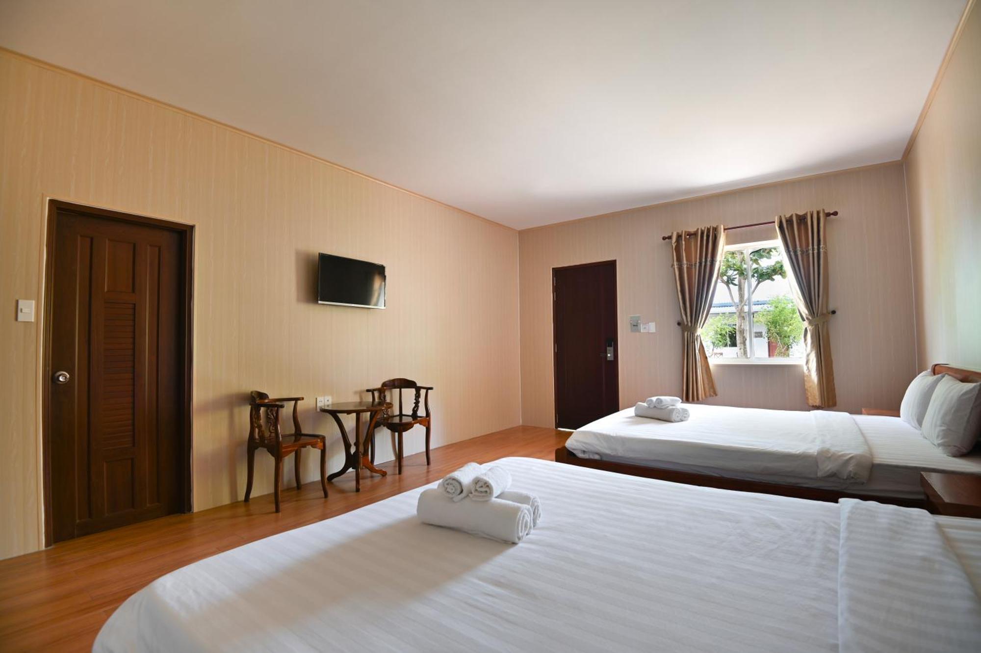 Bungalow Hotel Chi Khu Co Ong Bagian luar foto