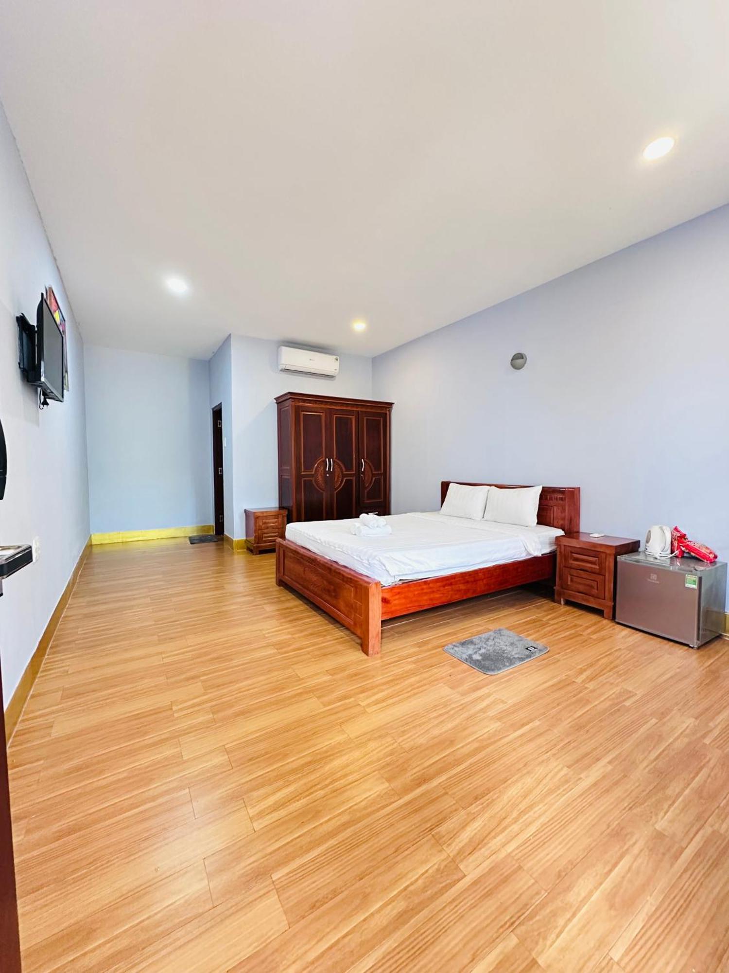 Bungalow Hotel Chi Khu Co Ong Bagian luar foto