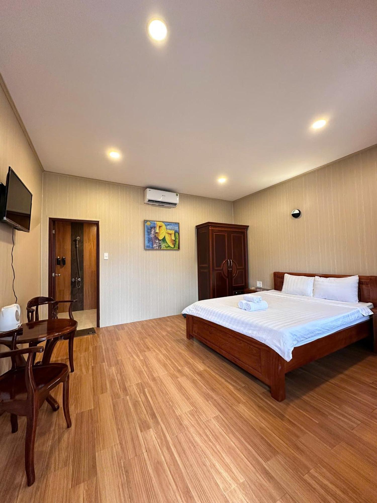 Bungalow Hotel Chi Khu Co Ong Bagian luar foto